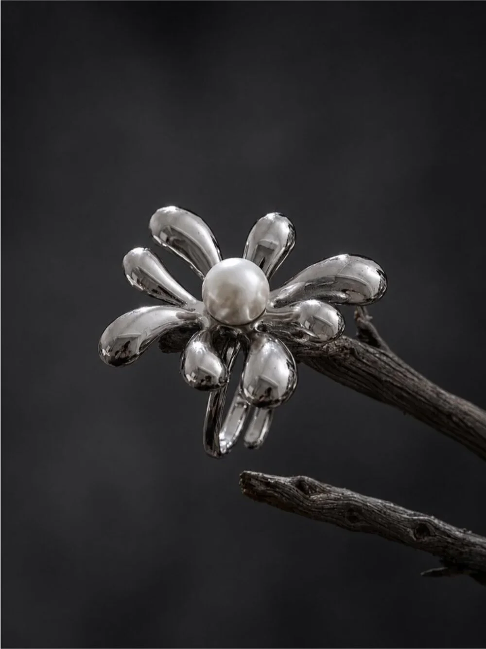 Stainless Steel Pearls Flower Adjustable Fashion Ring for Women